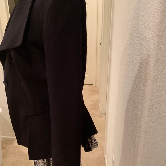 Black blazer-super cute detail. - Picture 2 of 7
